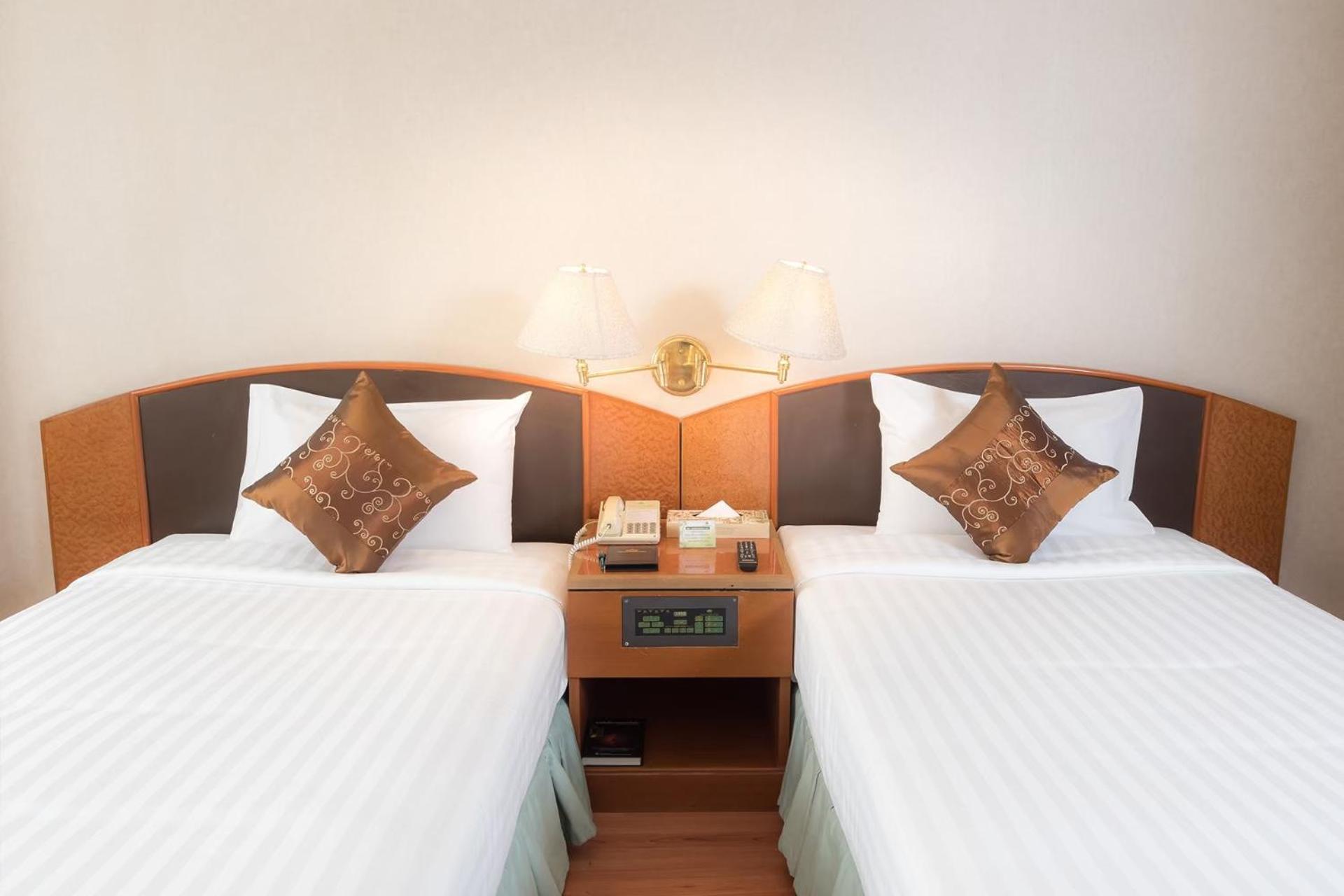 The Maruay Garden Hotel Бангкок Экстерьер фото