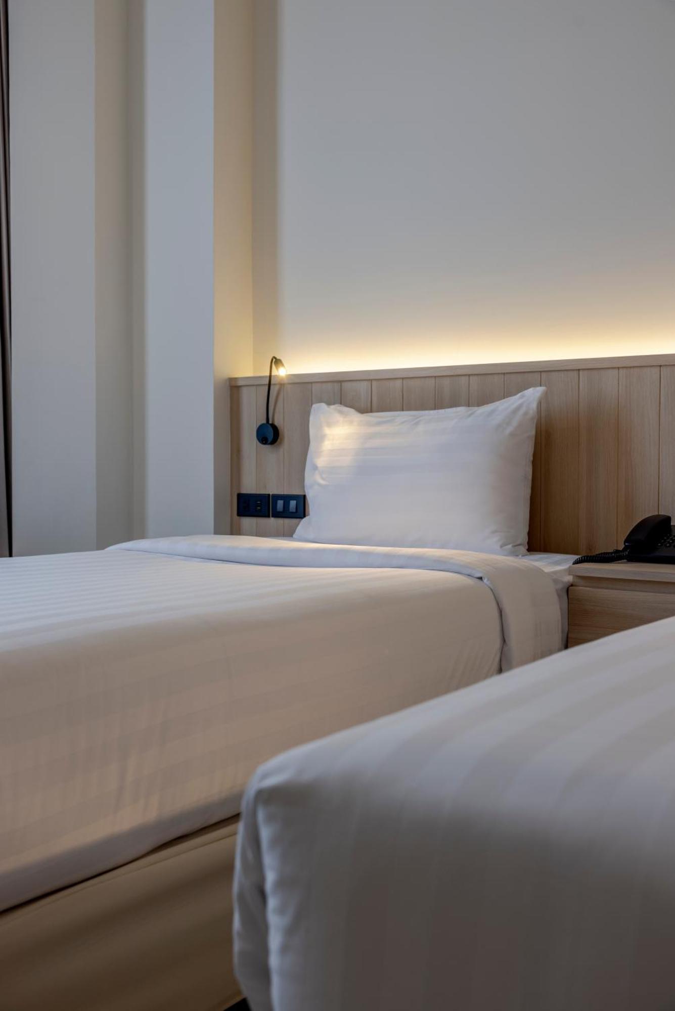 The Maruay Garden Hotel Бангкок Экстерьер фото