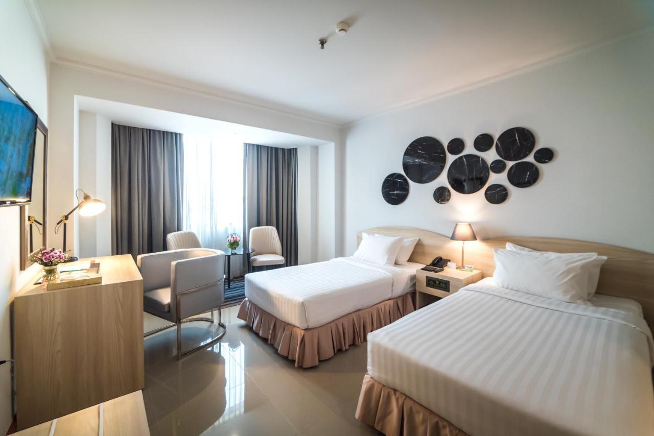 The Maruay Garden Hotel Бангкок Экстерьер фото